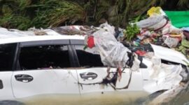 Dua Mobil Hanyut Terbawa Arus Banjir di Margaasih: Avanza Sudah Ditemukan, Kijang Masih Dicari